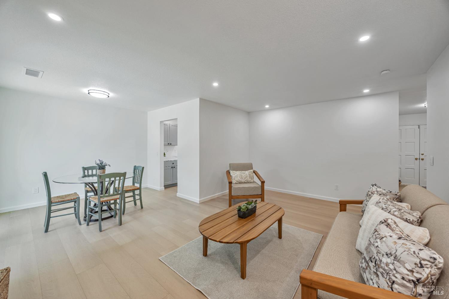 Detail Gallery Image 13 of 51 For 501 Garfield Park Ave, Santa Rosa,  CA 95409 - 4 Beds | 2 Baths