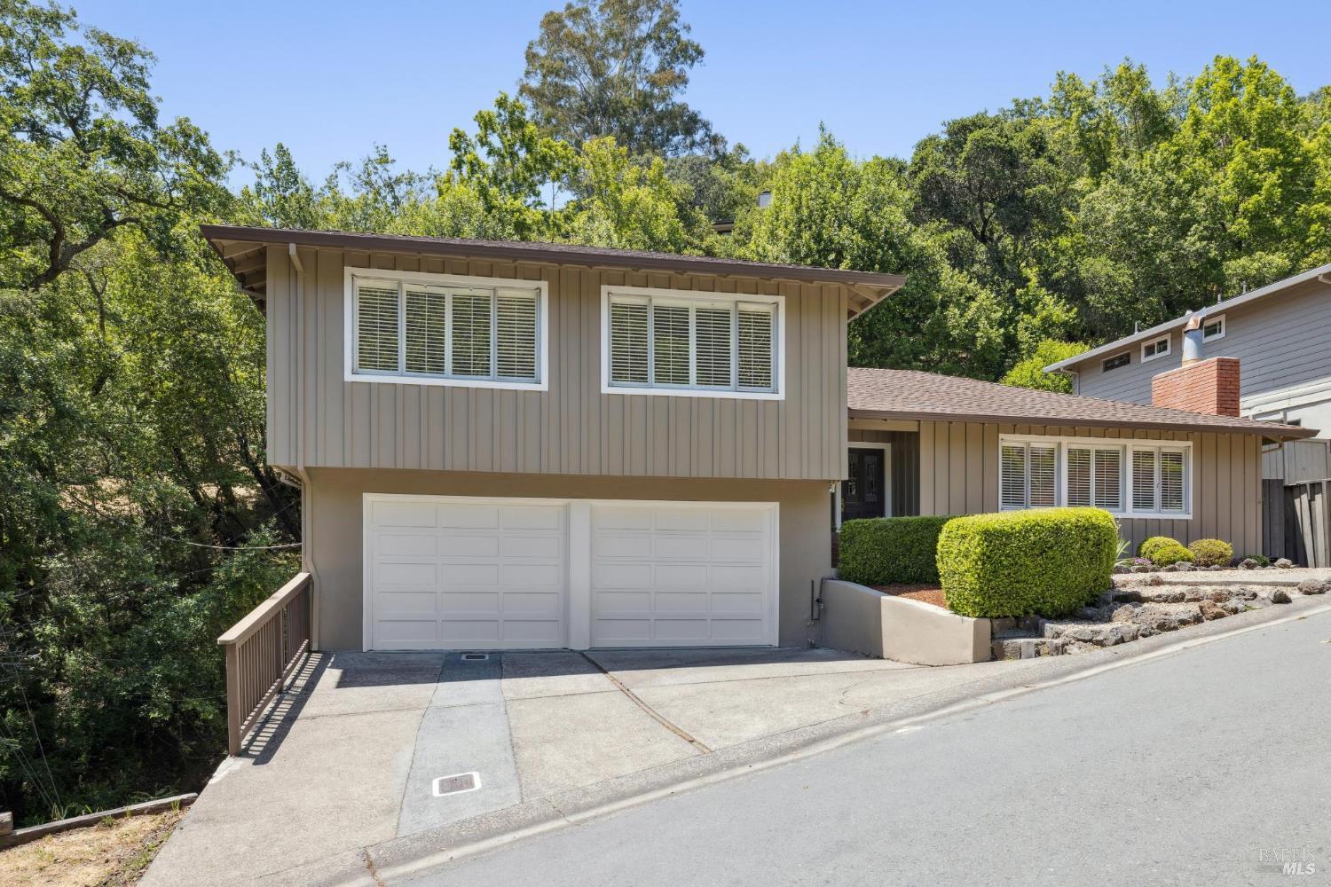 Detail Gallery Image 41 of 59 For 305 N Almenar Dr, Greenbrae,  CA 94904 - 4 Beds | 4 Baths