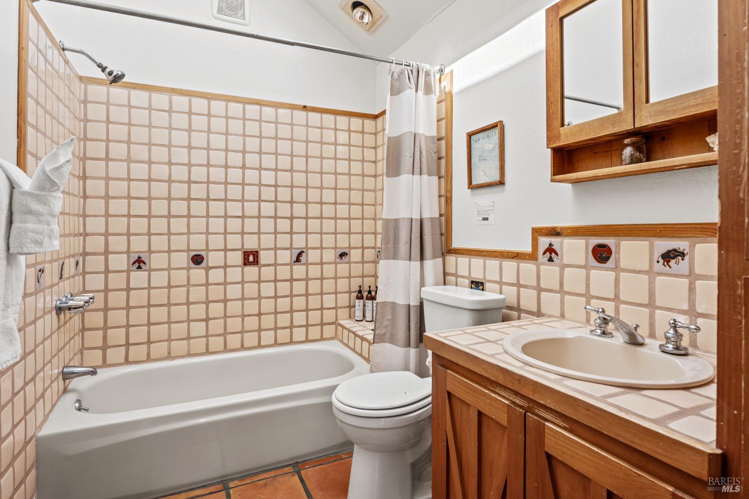 Detail Gallery Image 30 of 52 For 33500 S Highway 1 Unkn, Gualala,  CA 95445 - 3 Beds | 3 Baths