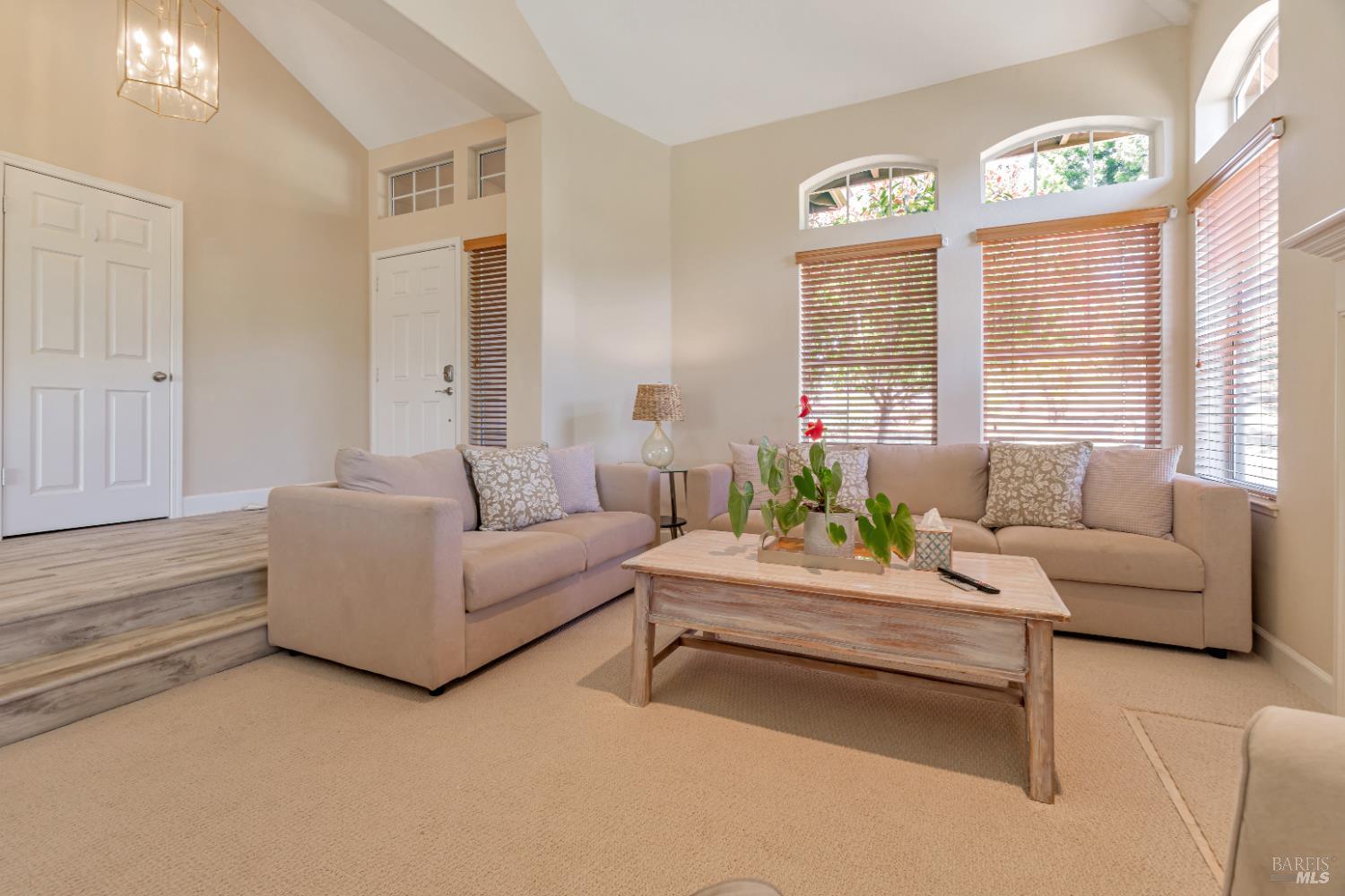 Detail Gallery Image 7 of 40 For 359 Orchid Dr, San Rafael,  CA 94903 - 4 Beds | 2/1 Baths