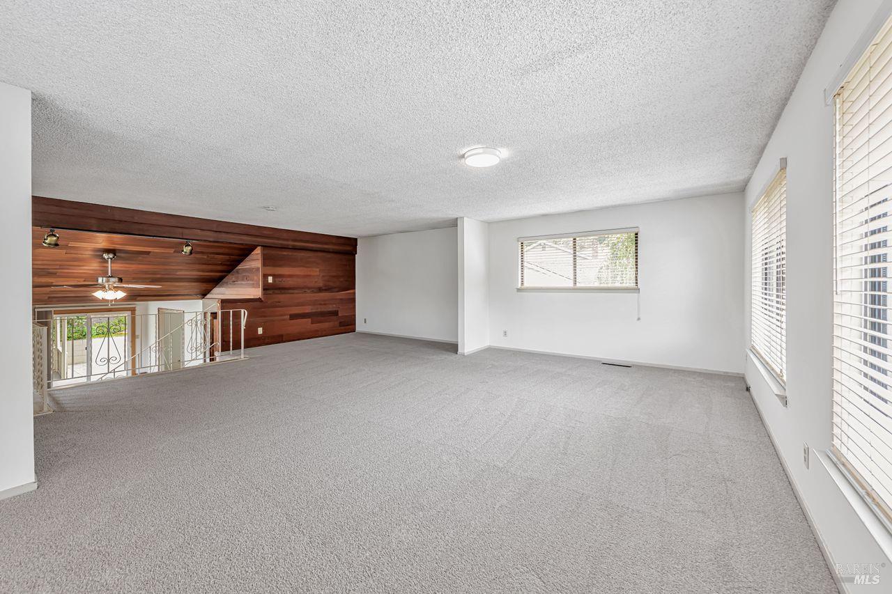 Detail Gallery Image 16 of 53 For 917 West St, Petaluma,  CA 94952 - 4 Beds | 2 Baths