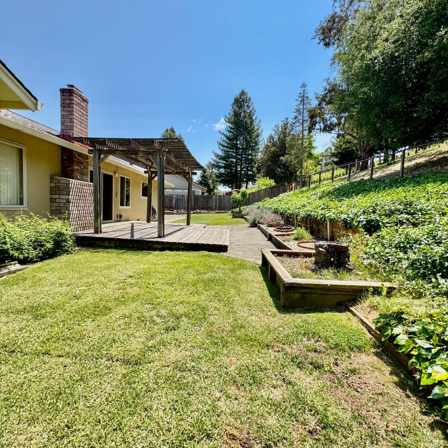 Detail Gallery Image 37 of 53 For 3319 David Dr, Napa,  CA 94558 - 4 Beds | 2 Baths