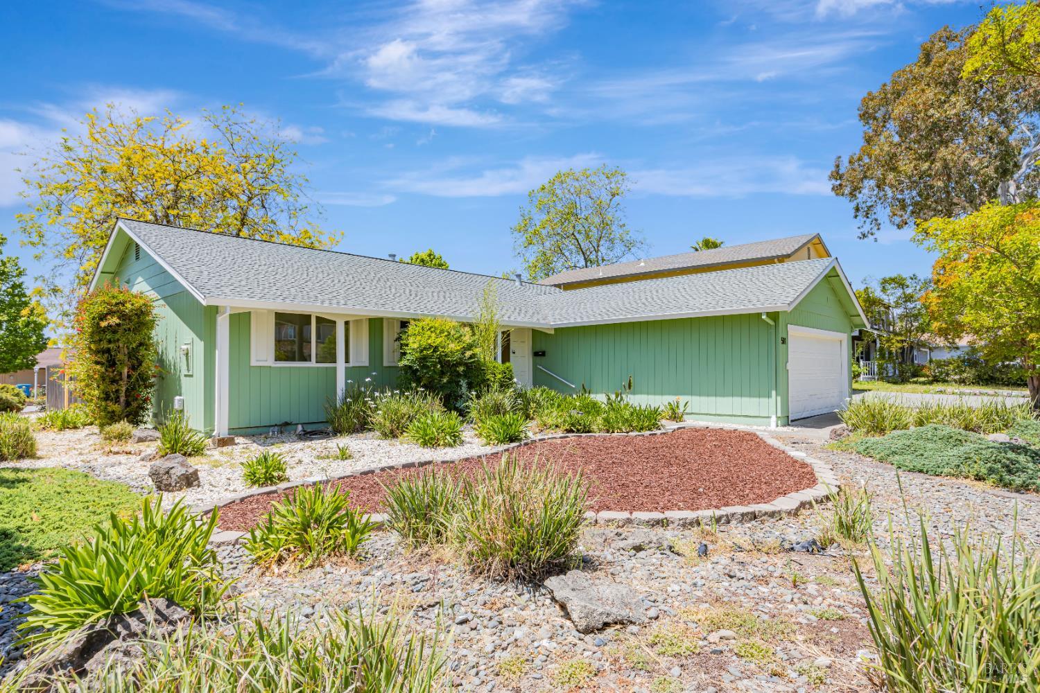 Detail Gallery Image 1 of 51 For 501 Garfield Park Ave, Santa Rosa,  CA 95409 - 4 Beds | 2 Baths