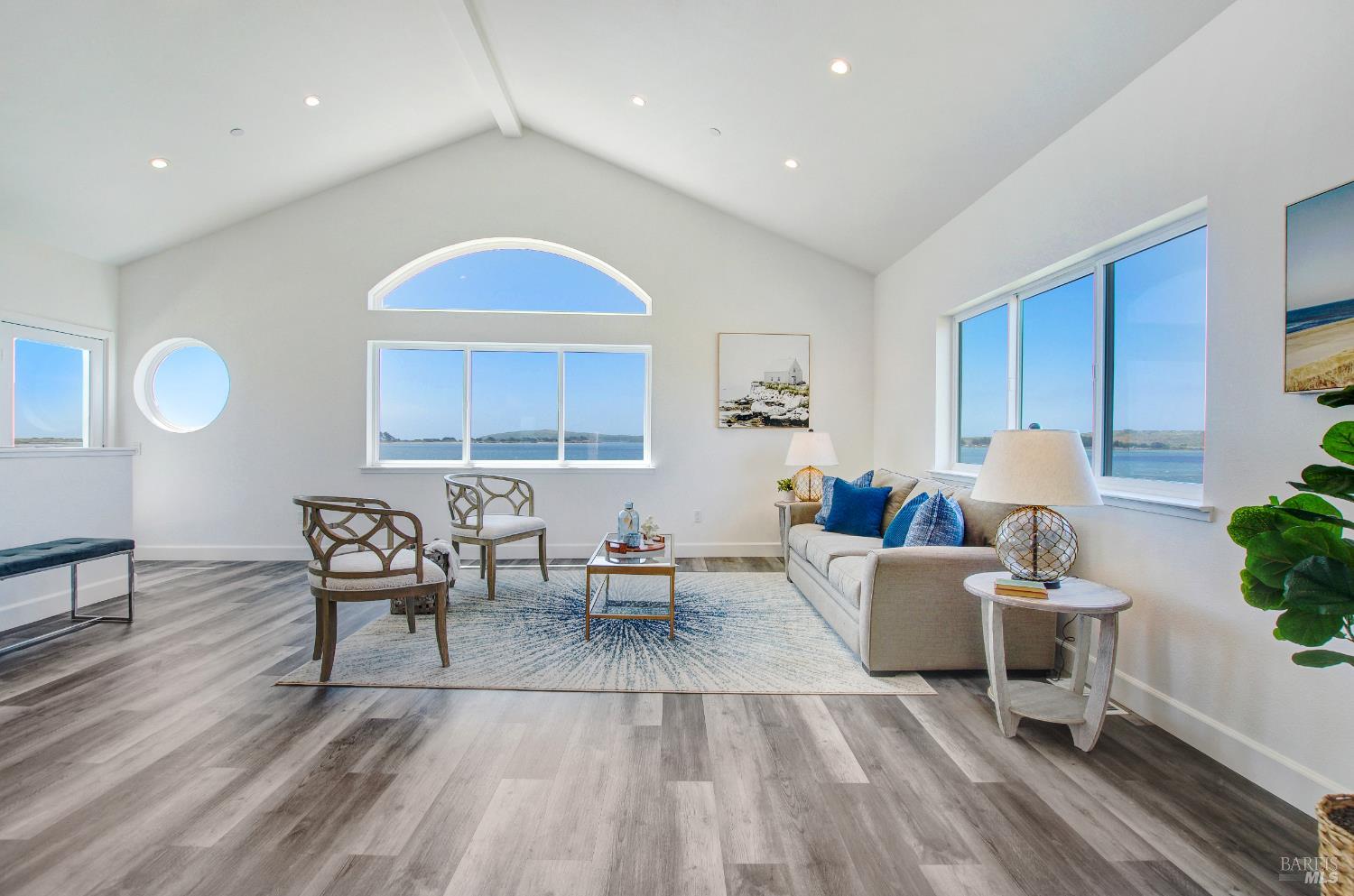 Detail Gallery Image 8 of 43 For 625 Highway 1 Hwy, Bodega Bay,  CA 94923 - 2 Beds | 1/1 Baths