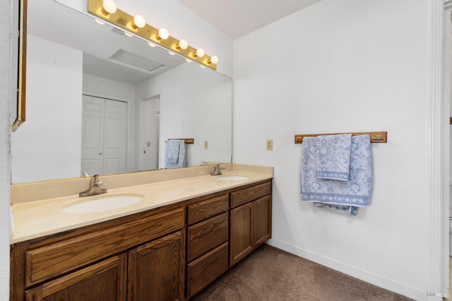 Detail Gallery Image 16 of 34 For 2124 Chianti Dr, Santa Rosa,  CA 95403 - 3 Beds | 2/1 Baths