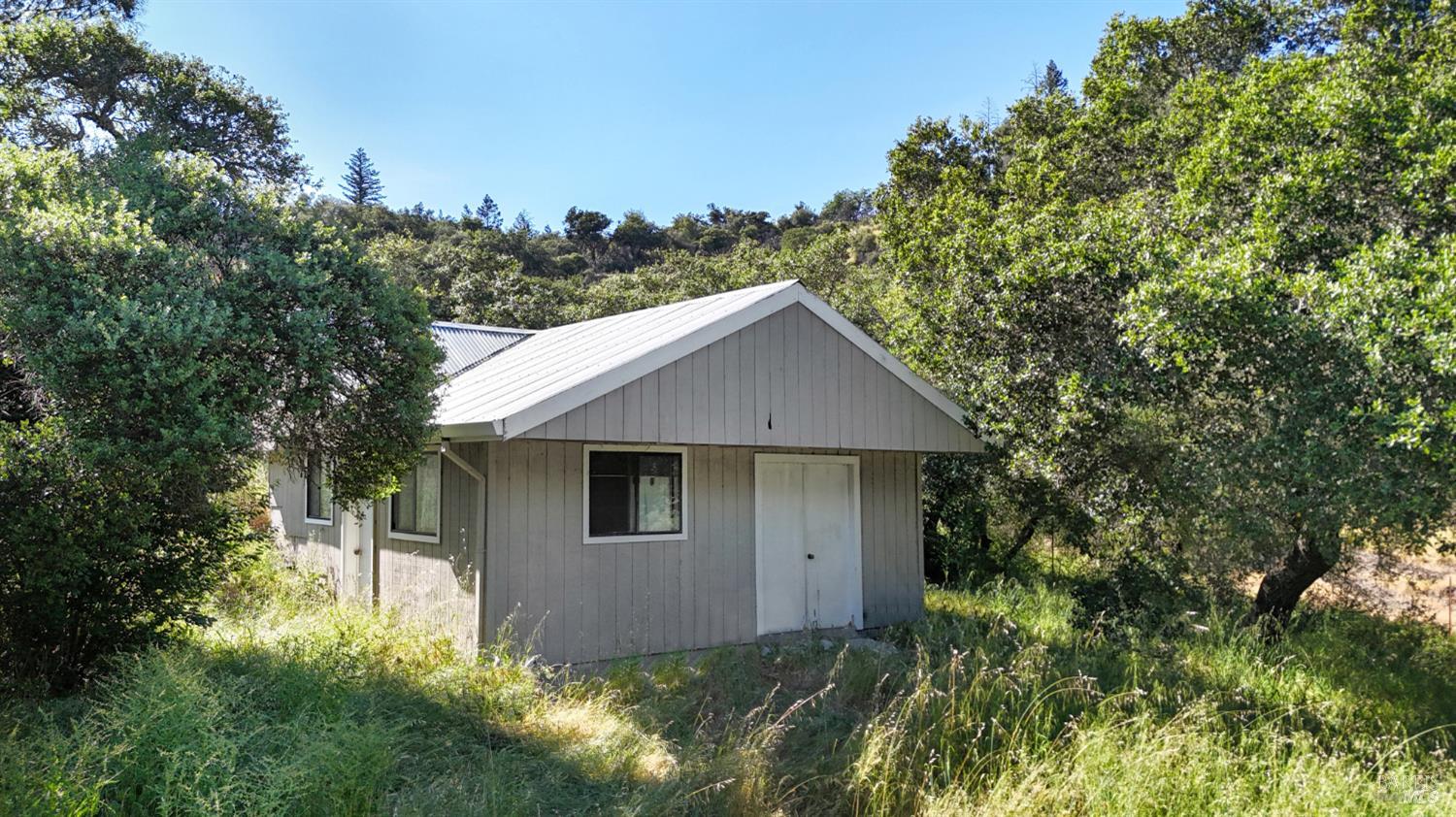 Detail Gallery Image 16 of 28 For 3321 Saint Helena Hwy, Saint Helena,  CA 94574 - 2 Beds | 2 Baths