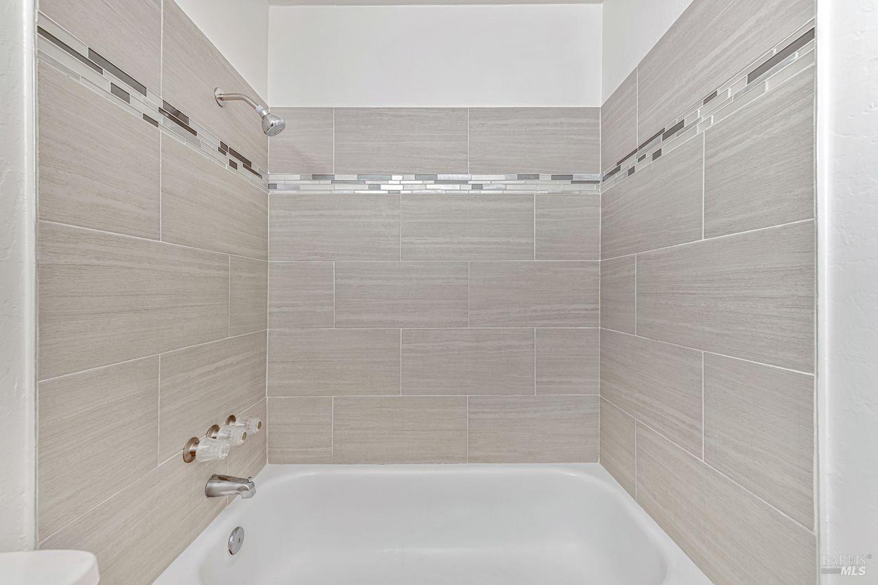 Detail Gallery Image 17 of 25 For 2668 Coffey Ln, Santa Rosa,  CA 95403 - 2 Beds | 1 Baths