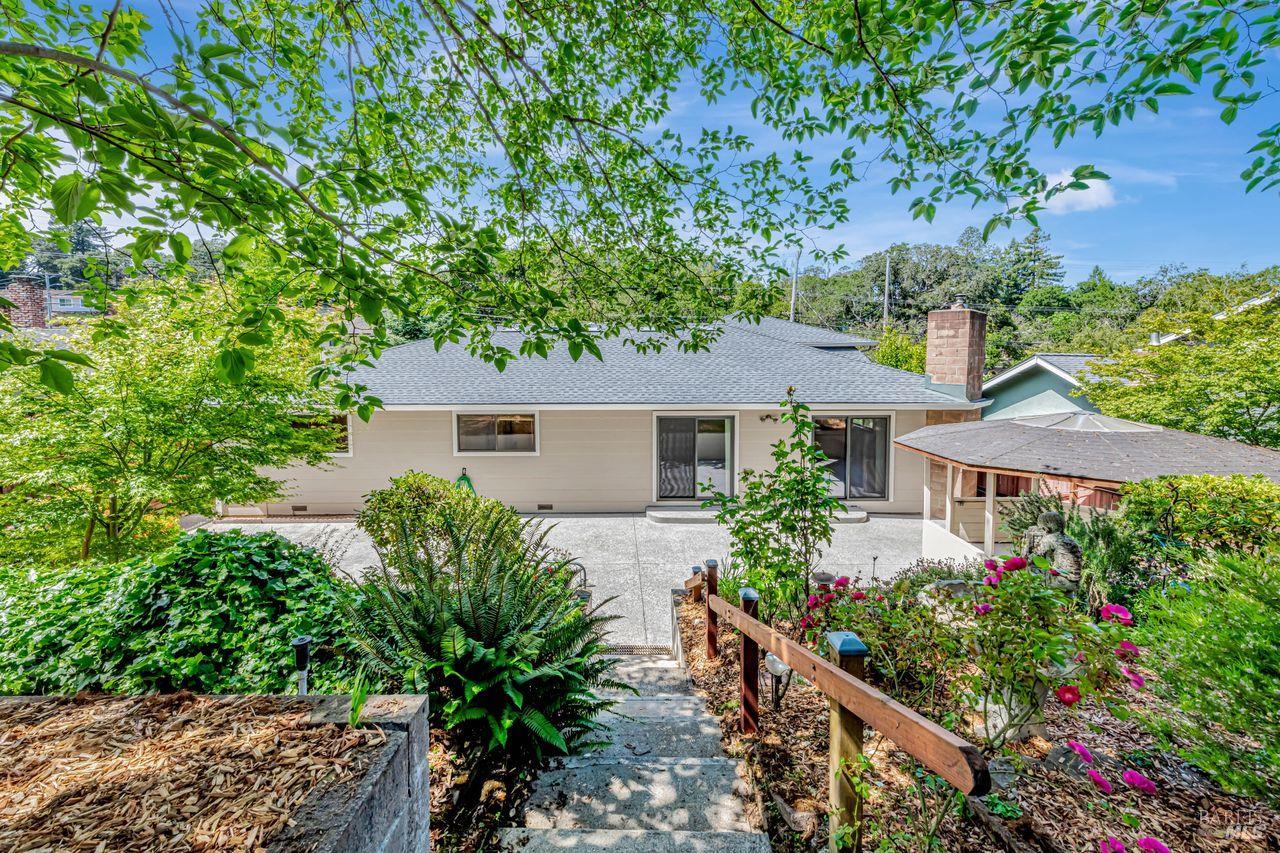 Detail Gallery Image 49 of 53 For 917 West St, Petaluma,  CA 94952 - 4 Beds | 2 Baths