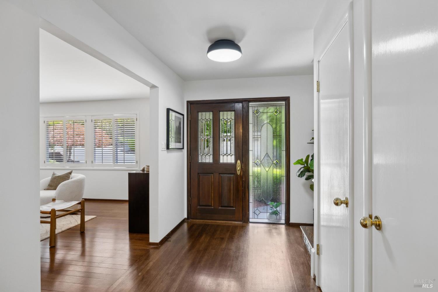 Detail Gallery Image 17 of 59 For 305 N Almenar Dr, Greenbrae,  CA 94904 - 4 Beds | 4 Baths