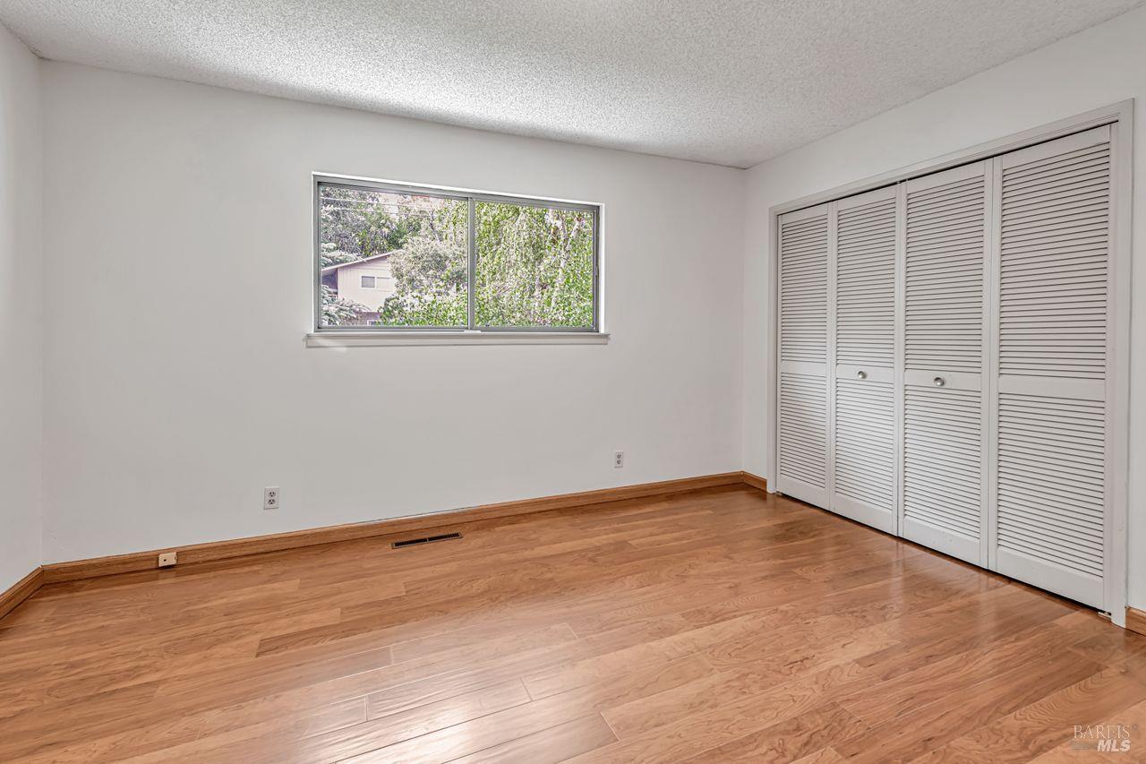 Detail Gallery Image 27 of 53 For 917 West St, Petaluma,  CA 94952 - 4 Beds | 2 Baths
