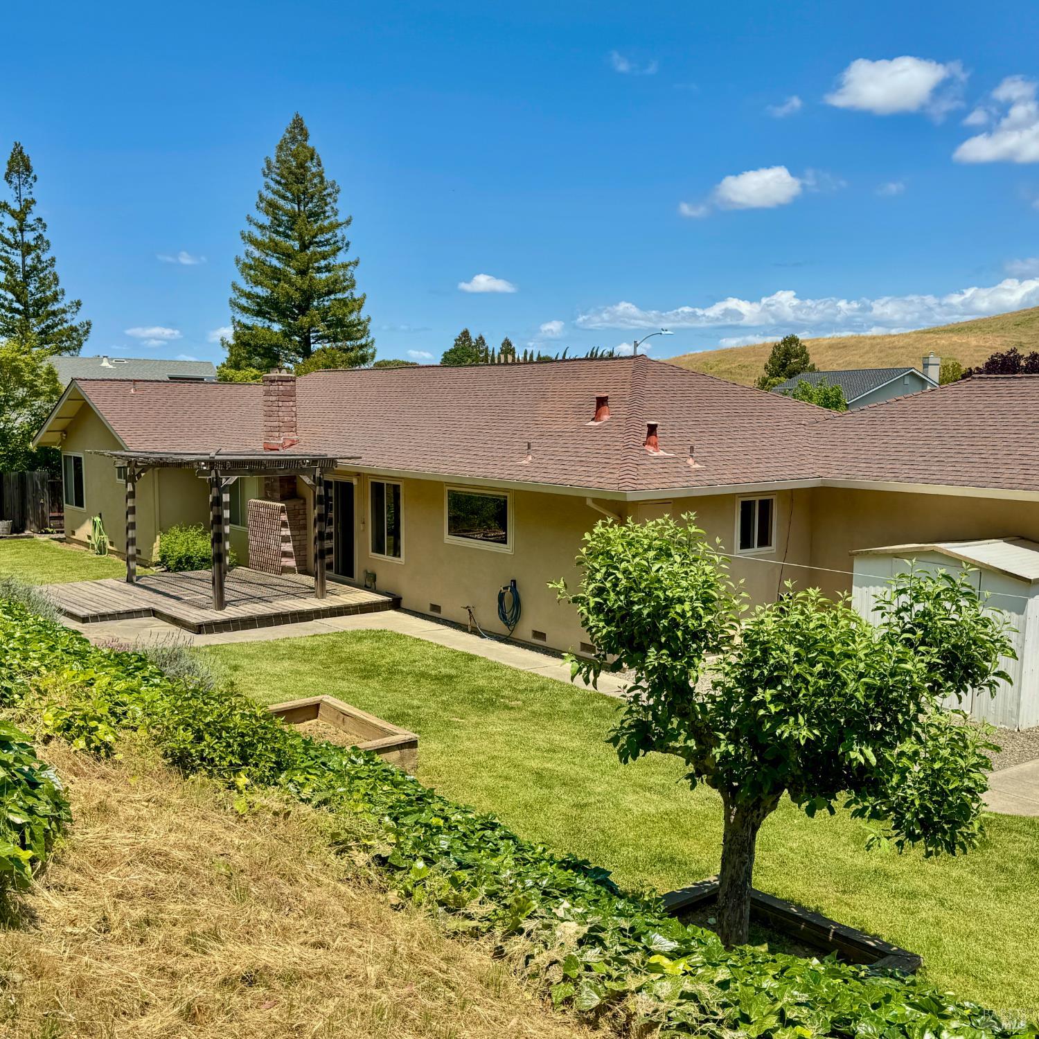 Detail Gallery Image 39 of 53 For 3319 David Dr, Napa,  CA 94558 - 4 Beds | 2 Baths
