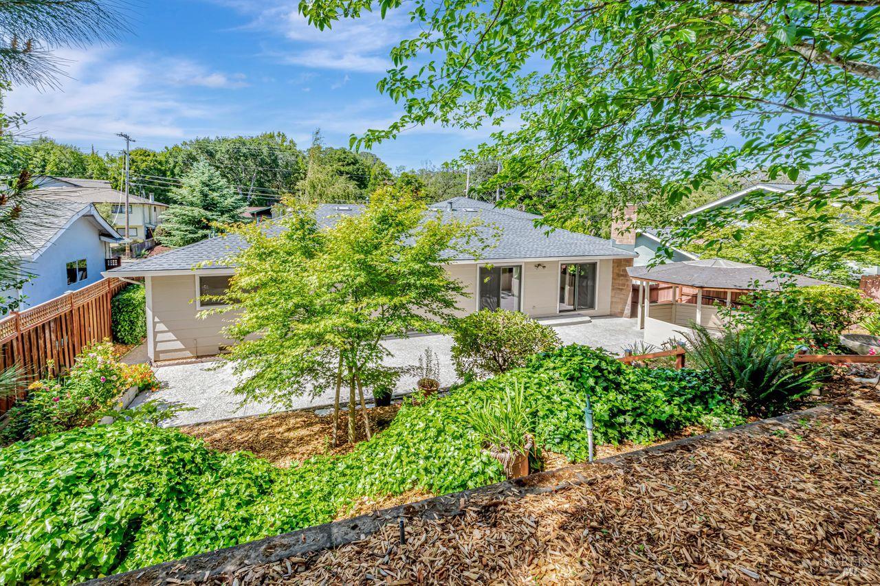Detail Gallery Image 50 of 53 For 917 West St, Petaluma,  CA 94952 - 4 Beds | 2 Baths