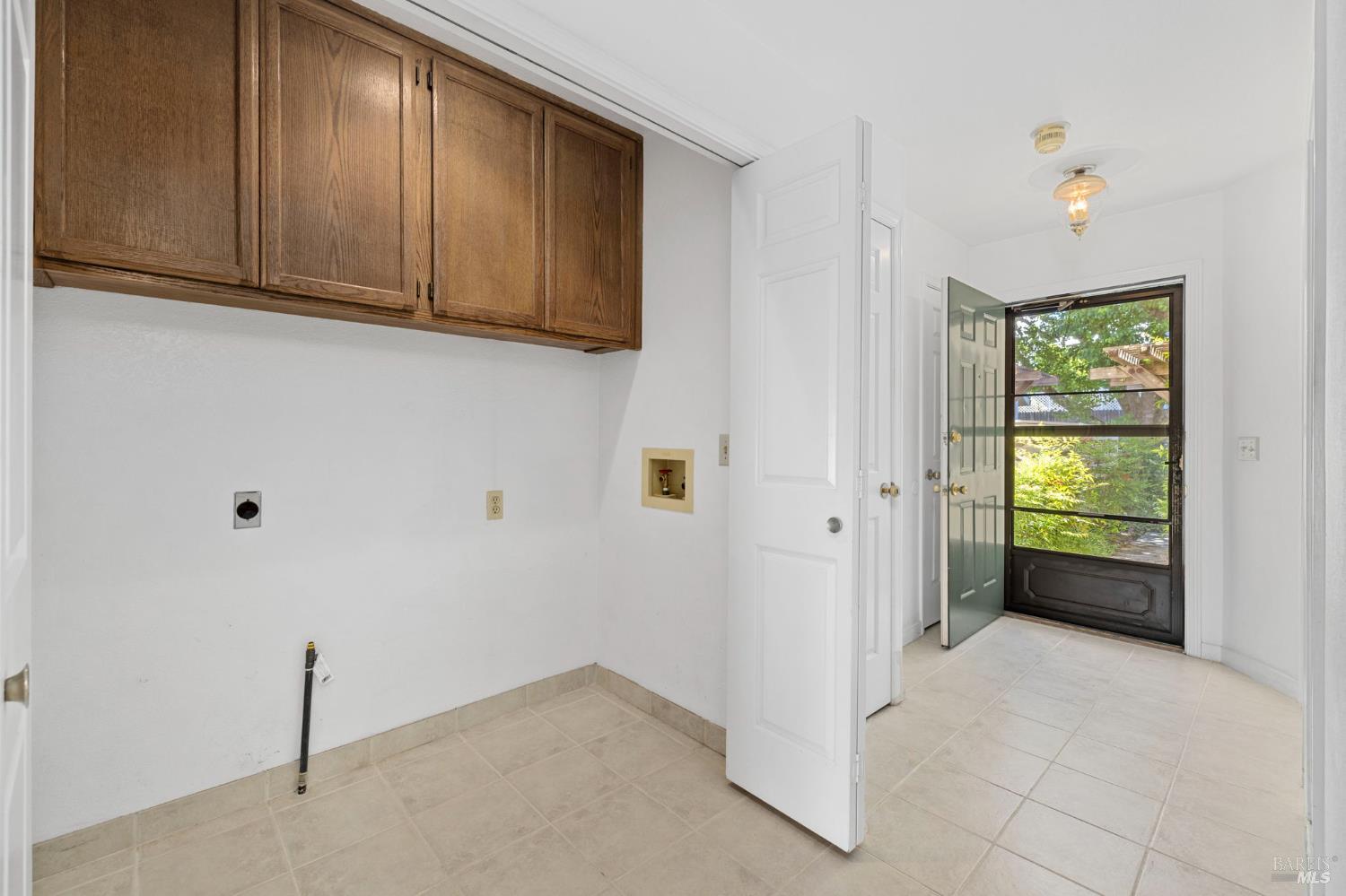 Detail Gallery Image 26 of 34 For 2124 Chianti Dr, Santa Rosa,  CA 95403 - 3 Beds | 2/1 Baths