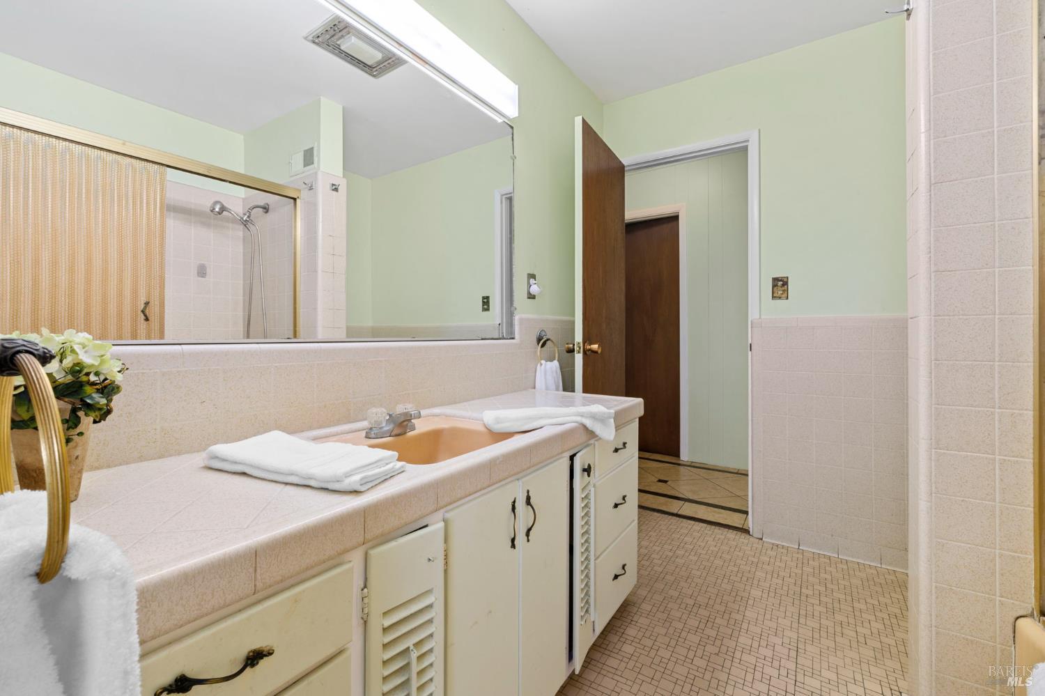 Detail Gallery Image 22 of 61 For 4335 Bodega Ave, Petaluma,  CA 95942 - 4 Beds | 3/1 Baths