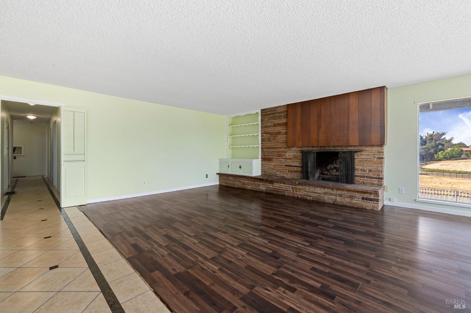 Detail Gallery Image 12 of 61 For 4335 Bodega Ave, Petaluma,  CA 95942 - 4 Beds | 3/1 Baths