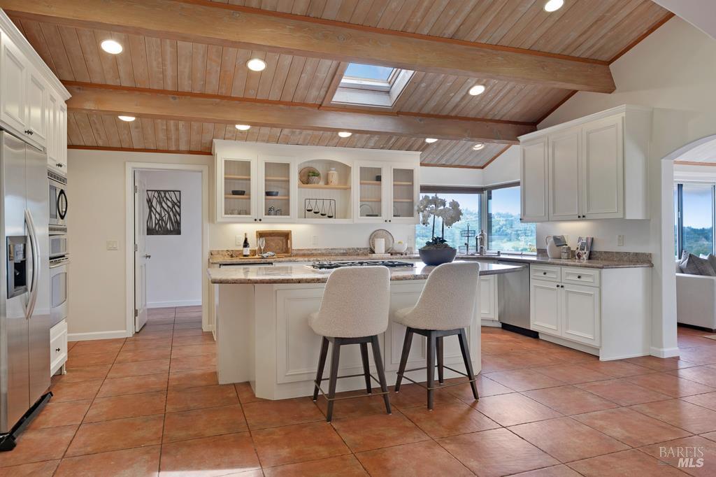 Detail Gallery Image 12 of 51 For 3979 Rolling Oaks Rd, Santa Rosa,  CA 95404 - 3 Beds | 3 Baths