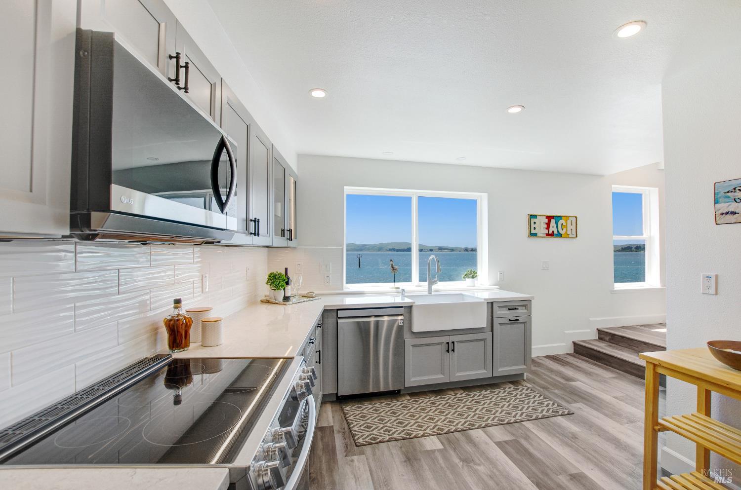 Detail Gallery Image 29 of 43 For 625 Highway 1 Hwy, Bodega Bay,  CA 94923 - 2 Beds | 1/1 Baths