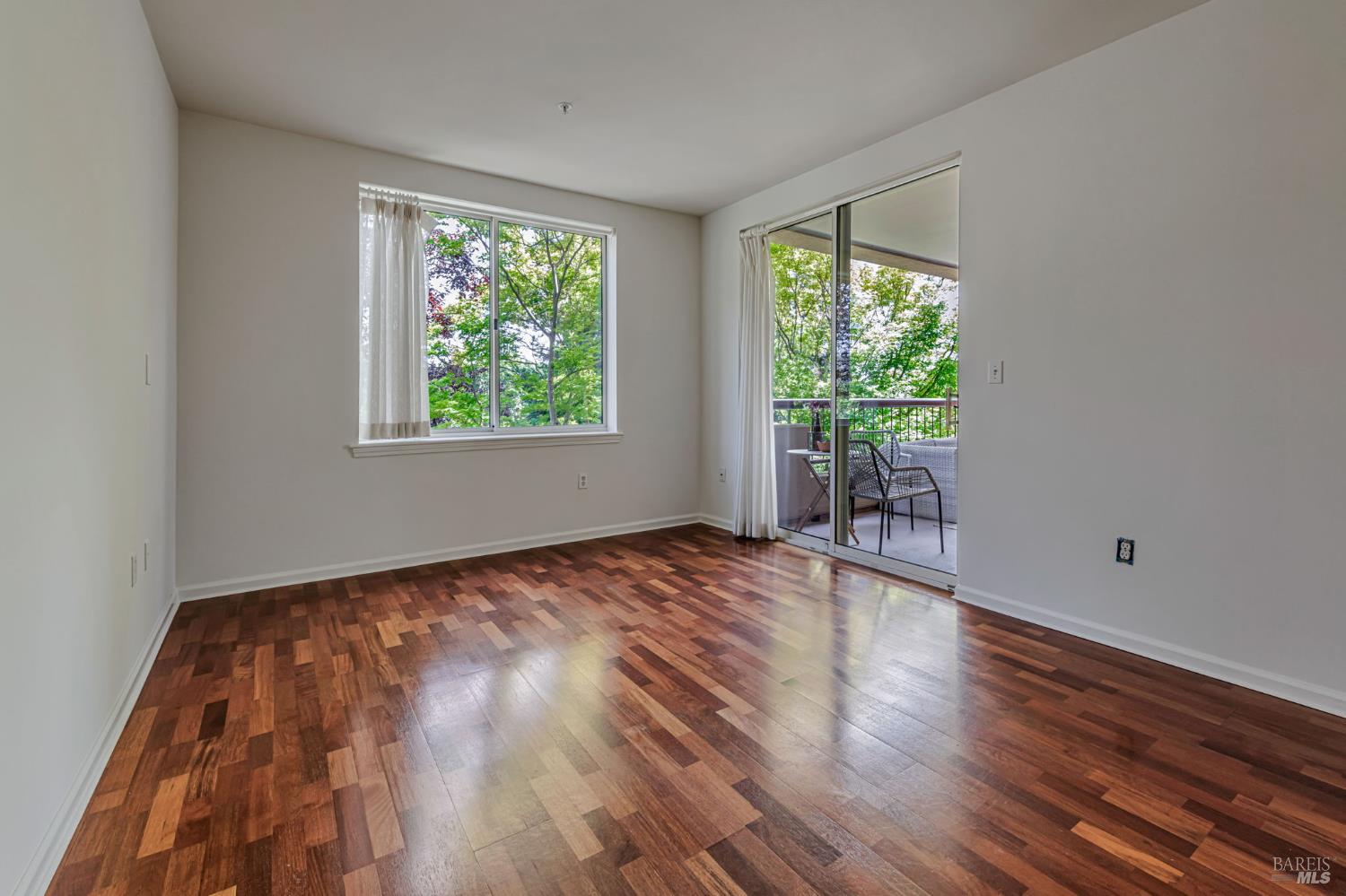 Detail Gallery Image 20 of 43 For 600 Deer Valley Rd 1e,  San Rafael,  CA 94903 - 2 Beds | 3 Baths
