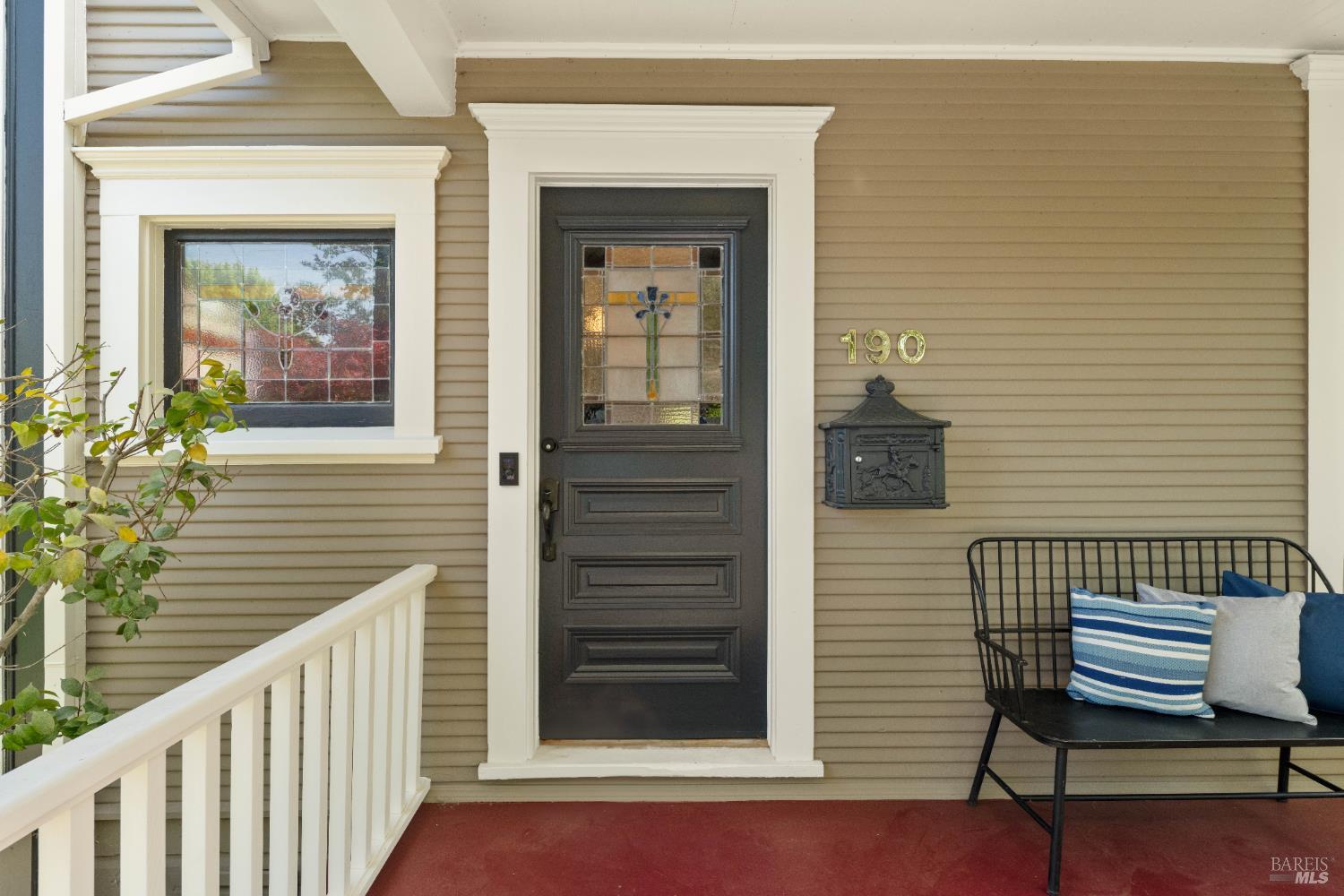Detail Gallery Image 4 of 63 For 190 Franklin St, Napa,  CA 94558 - 4 Beds | 3 Baths