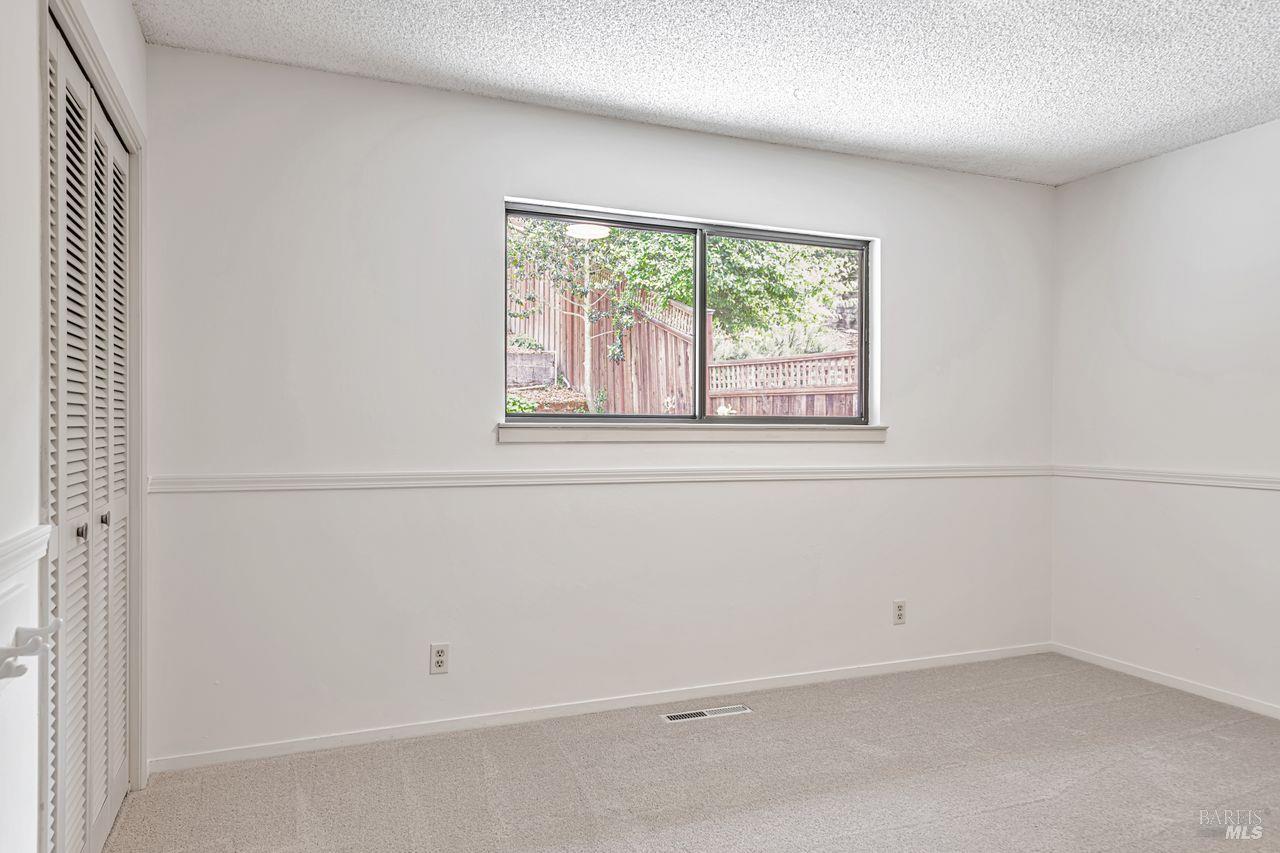 Detail Gallery Image 36 of 53 For 917 West St, Petaluma,  CA 94952 - 4 Beds | 2 Baths