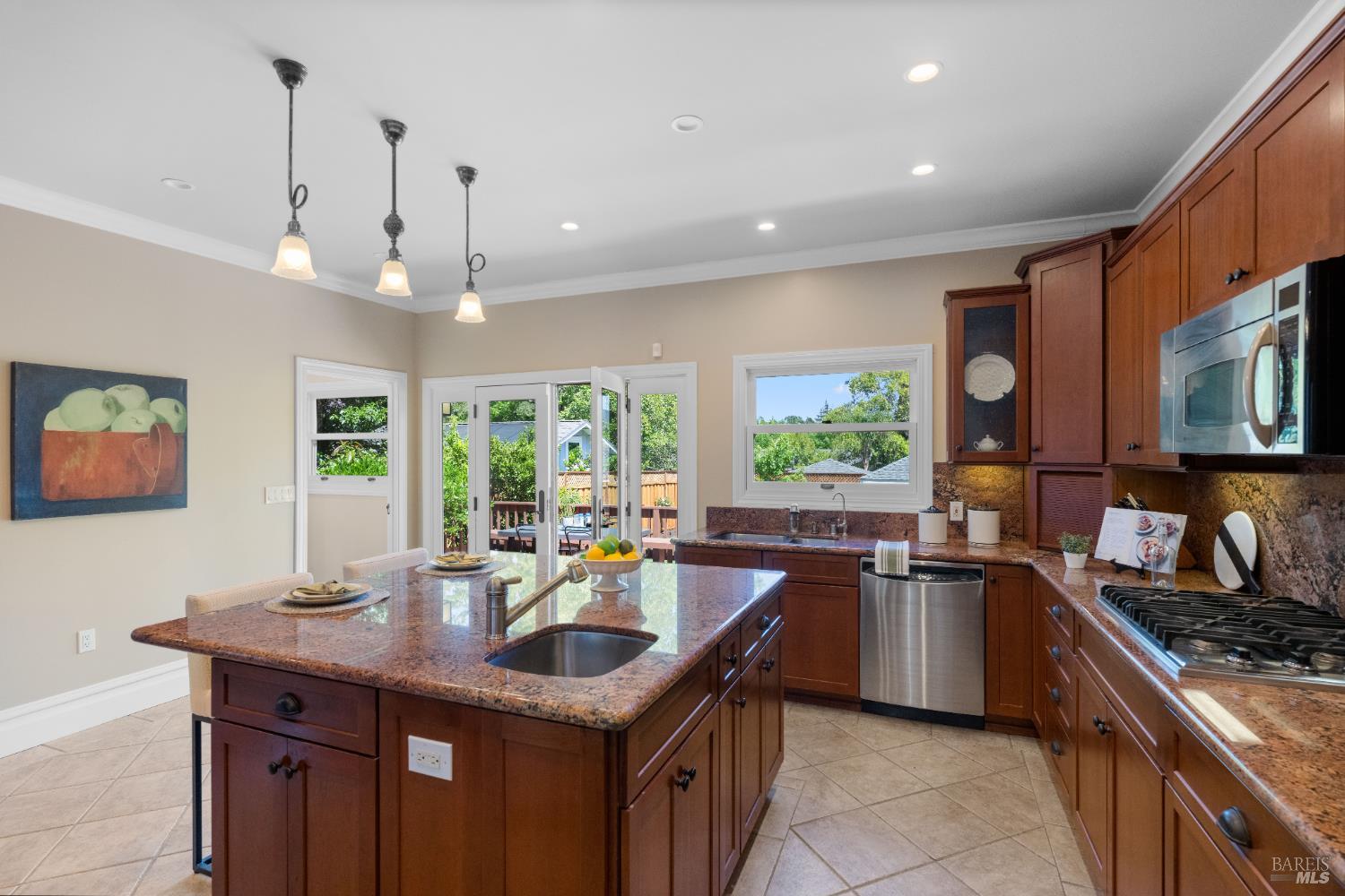 Detail Gallery Image 18 of 63 For 190 Franklin St, Napa,  CA 94558 - 4 Beds | 3 Baths