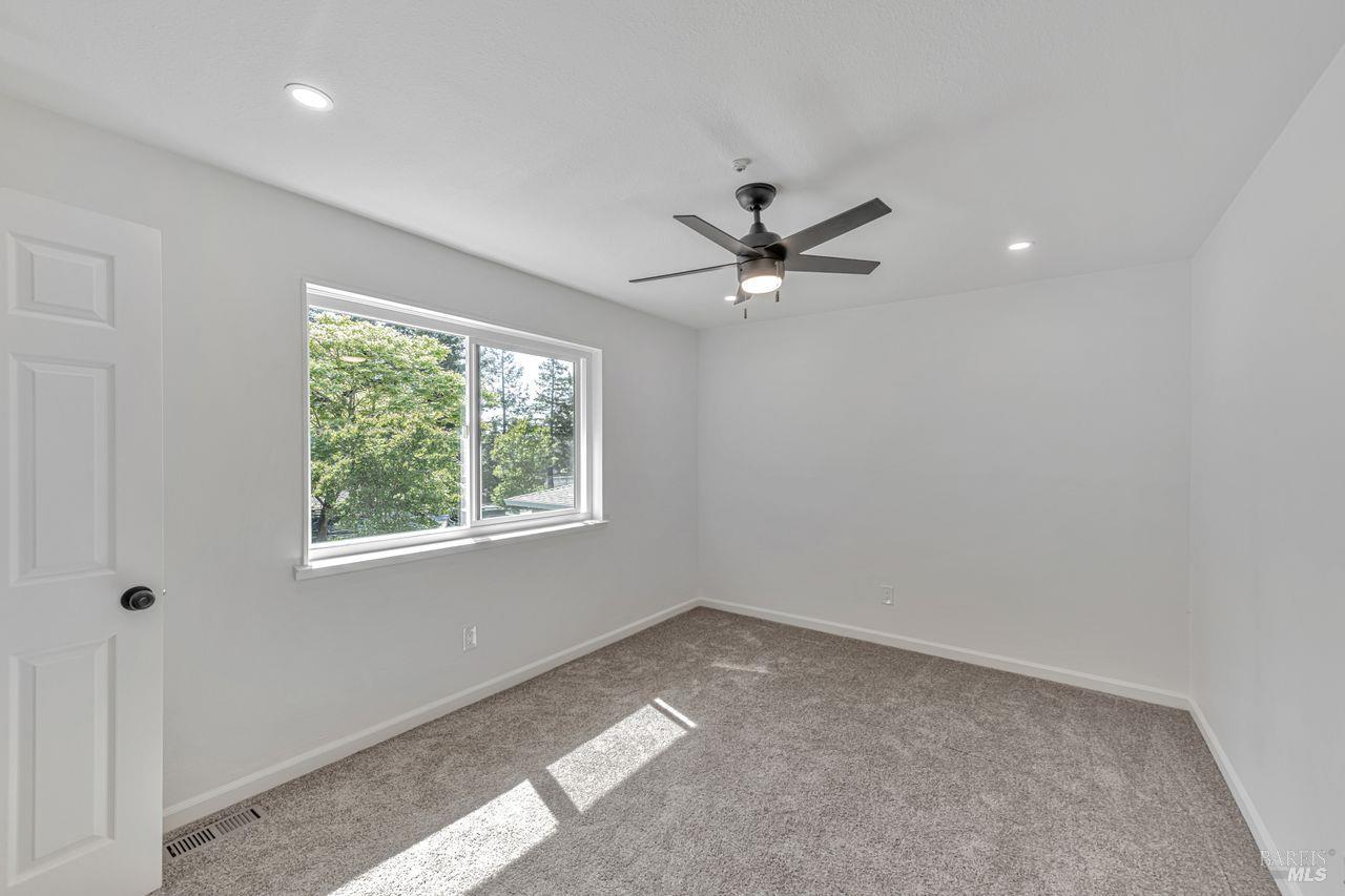 Detail Gallery Image 14 of 25 For 2668 Coffey Ln, Santa Rosa,  CA 95403 - 2 Beds | 1 Baths