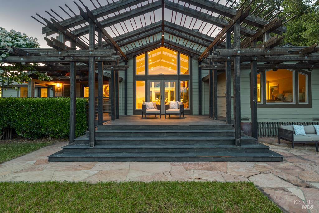 Detail Gallery Image 35 of 51 For 3979 Rolling Oaks Rd, Santa Rosa,  CA 95404 - 3 Beds | 3 Baths