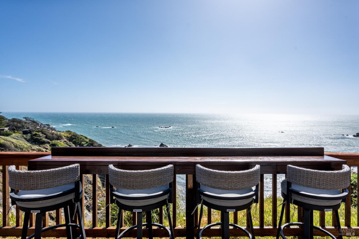 Detail Gallery Image 1 of 52 For 33500 S Highway 1 Unkn, Gualala,  CA 95445 - 3 Beds | 3 Baths