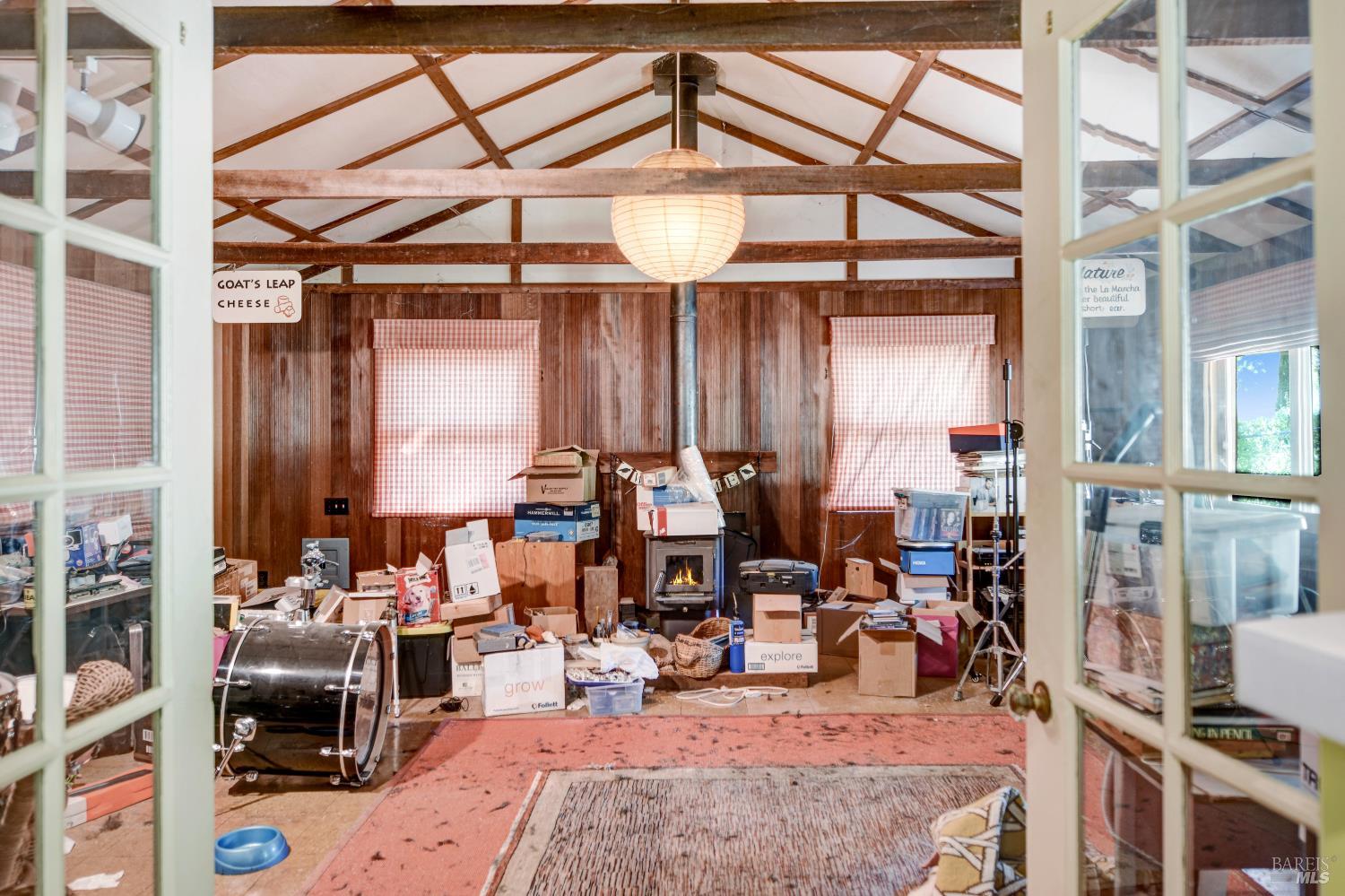 Detail Gallery Image 10 of 28 For 3321 Saint Helena Hwy, Saint Helena,  CA 94574 - 2 Beds | 2 Baths