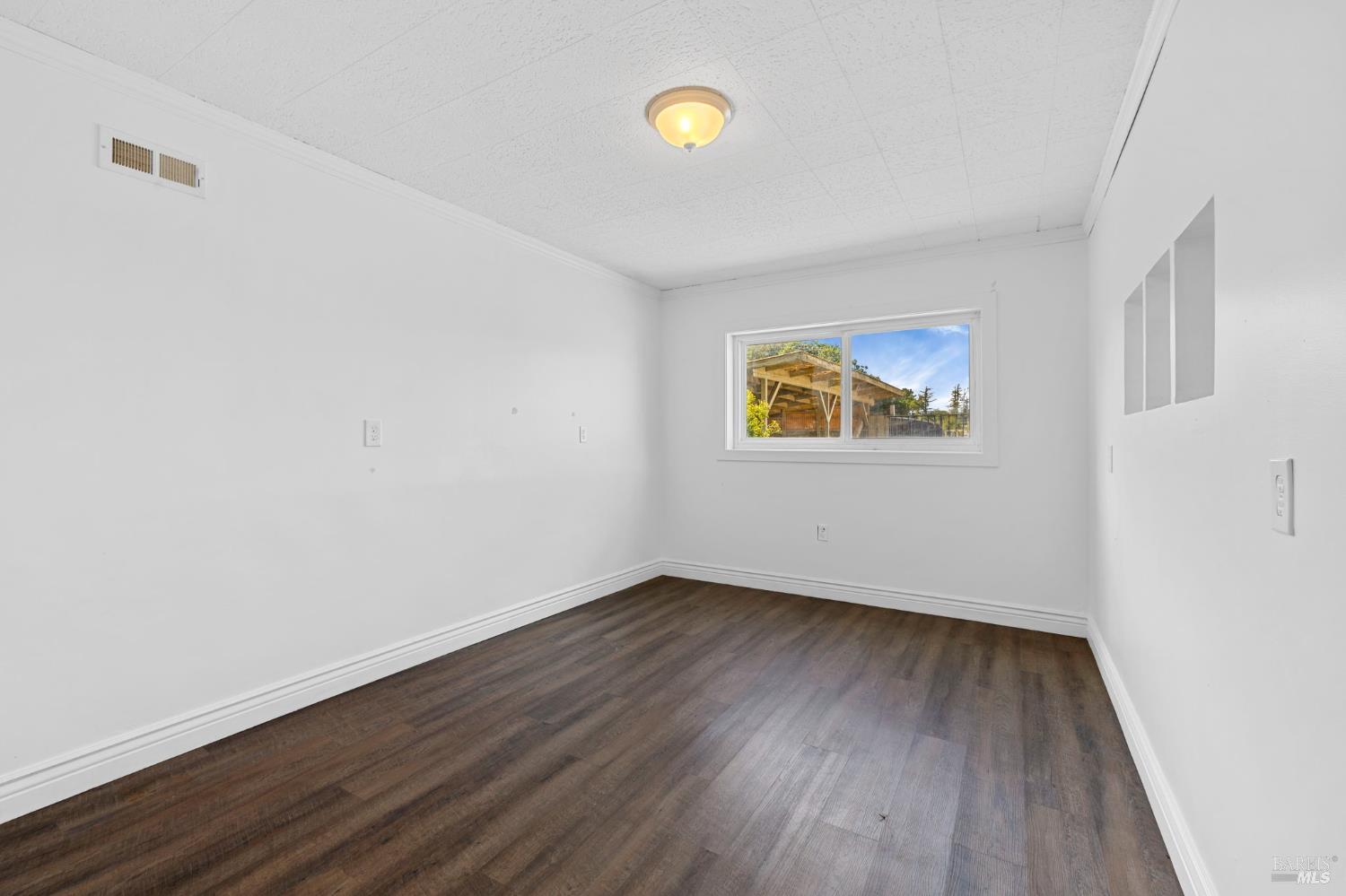 Detail Gallery Image 31 of 61 For 4335 Bodega Ave, Petaluma,  CA 95942 - 4 Beds | 3/1 Baths