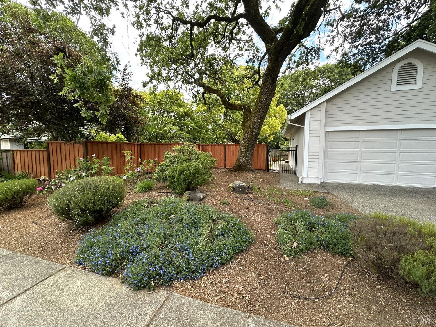 Detail Gallery Image 31 of 31 For 430 Woodley Pl, Santa Rosa,  CA 95409 - 2 Beds | 2 Baths