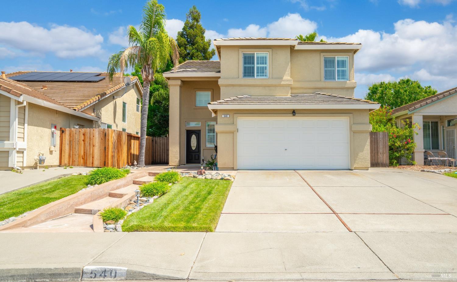 Detail Gallery Image 2 of 44 For 540 Wicklow Dr, Vacaville,  CA 95688 - 3 Beds | 2/1 Baths