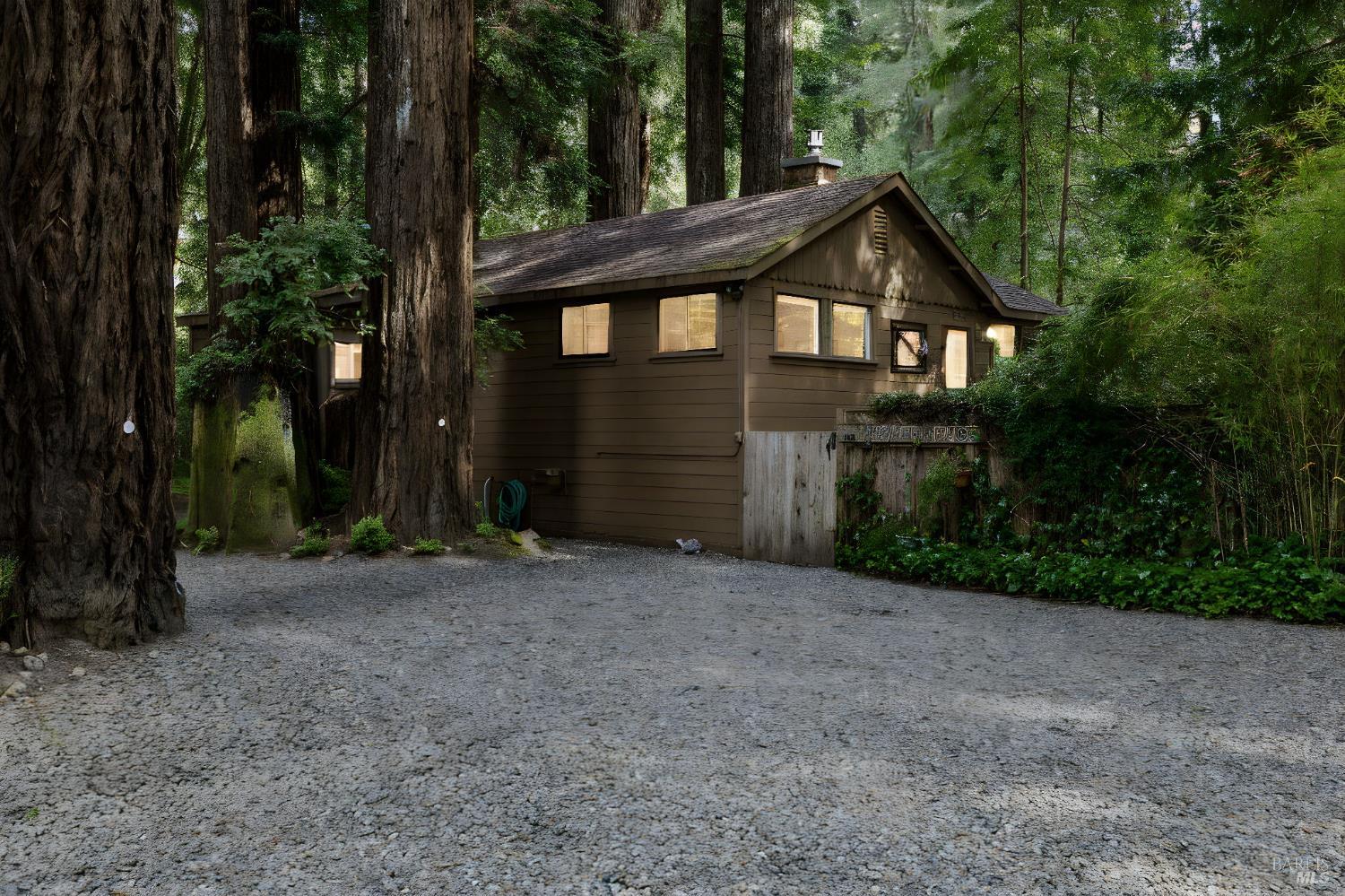 Detail Gallery Image 2 of 89 For 18 Wildwood Ln, Cazadero,  CA 95421 - 4 Beds | 3 Baths