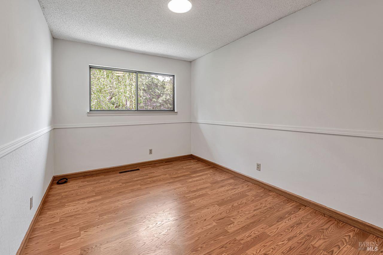 Detail Gallery Image 30 of 53 For 917 West St, Petaluma,  CA 94952 - 4 Beds | 2 Baths