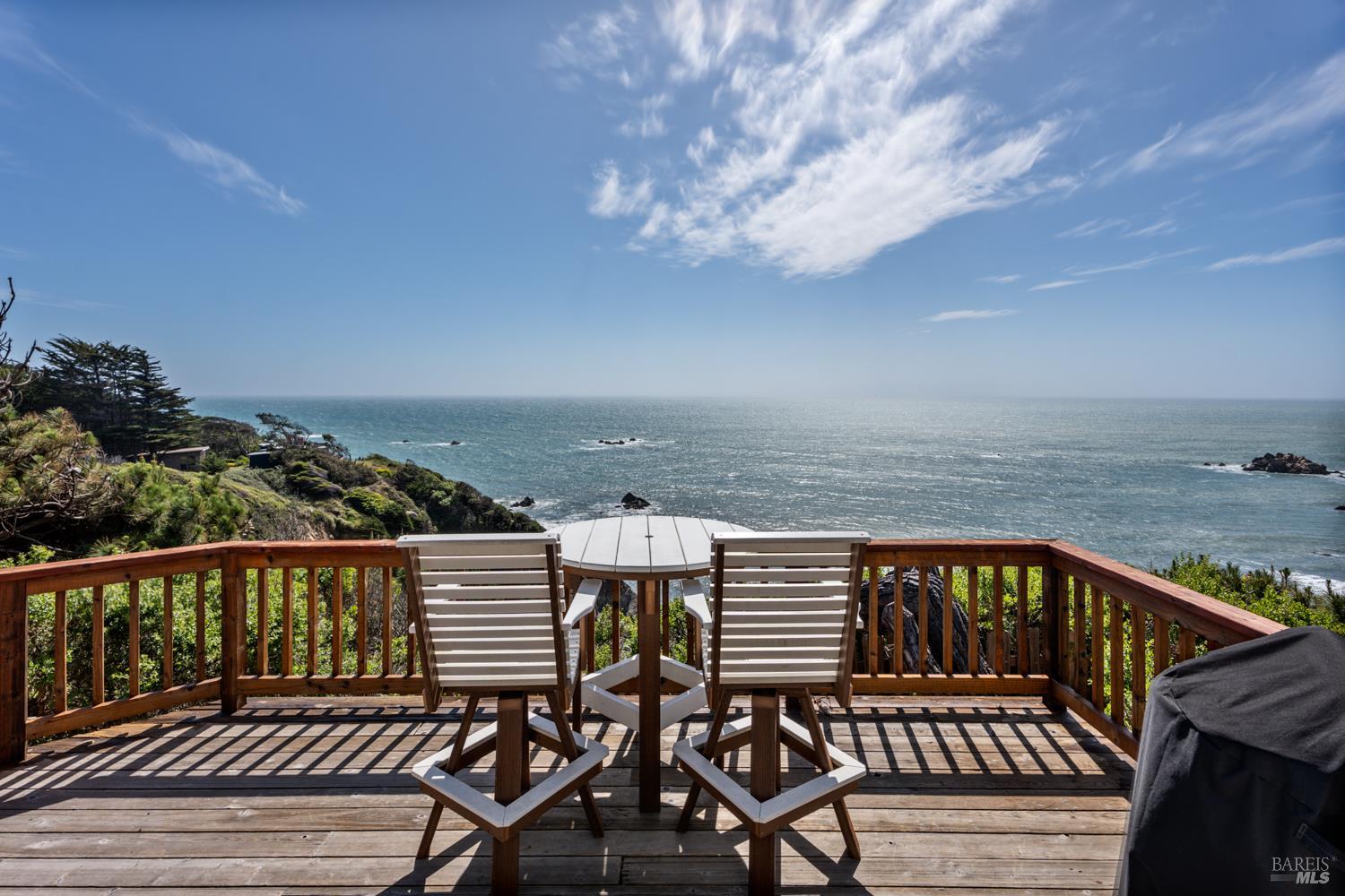 Detail Gallery Image 16 of 52 For 33500 S Highway 1 Unkn, Gualala,  CA 95445 - 3 Beds | 3 Baths