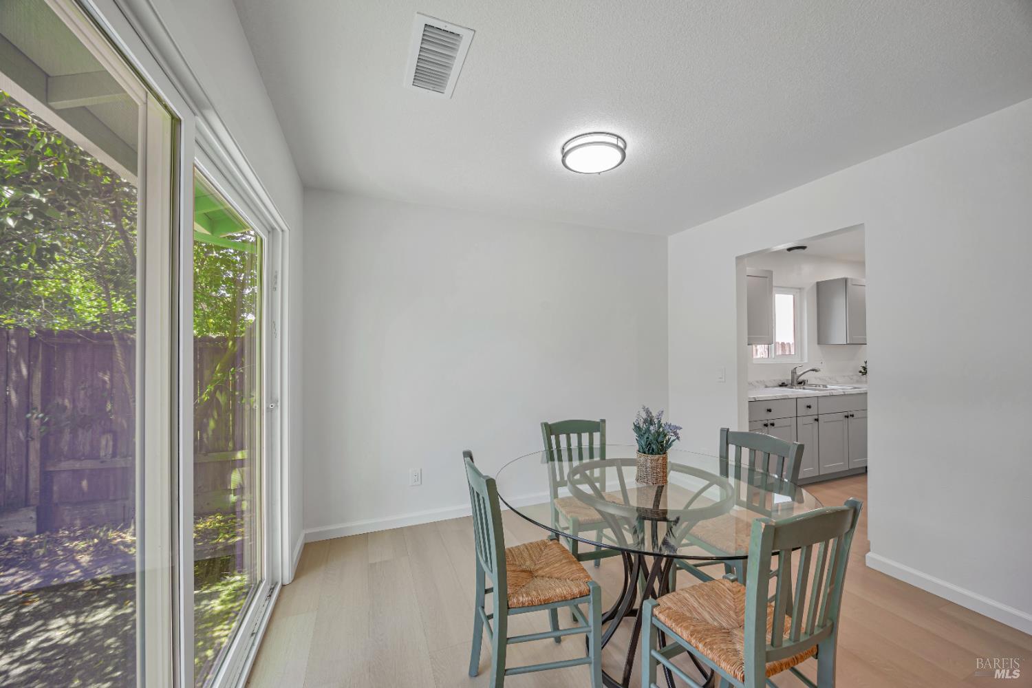 Detail Gallery Image 24 of 51 For 501 Garfield Park Ave, Santa Rosa,  CA 95409 - 4 Beds | 2 Baths