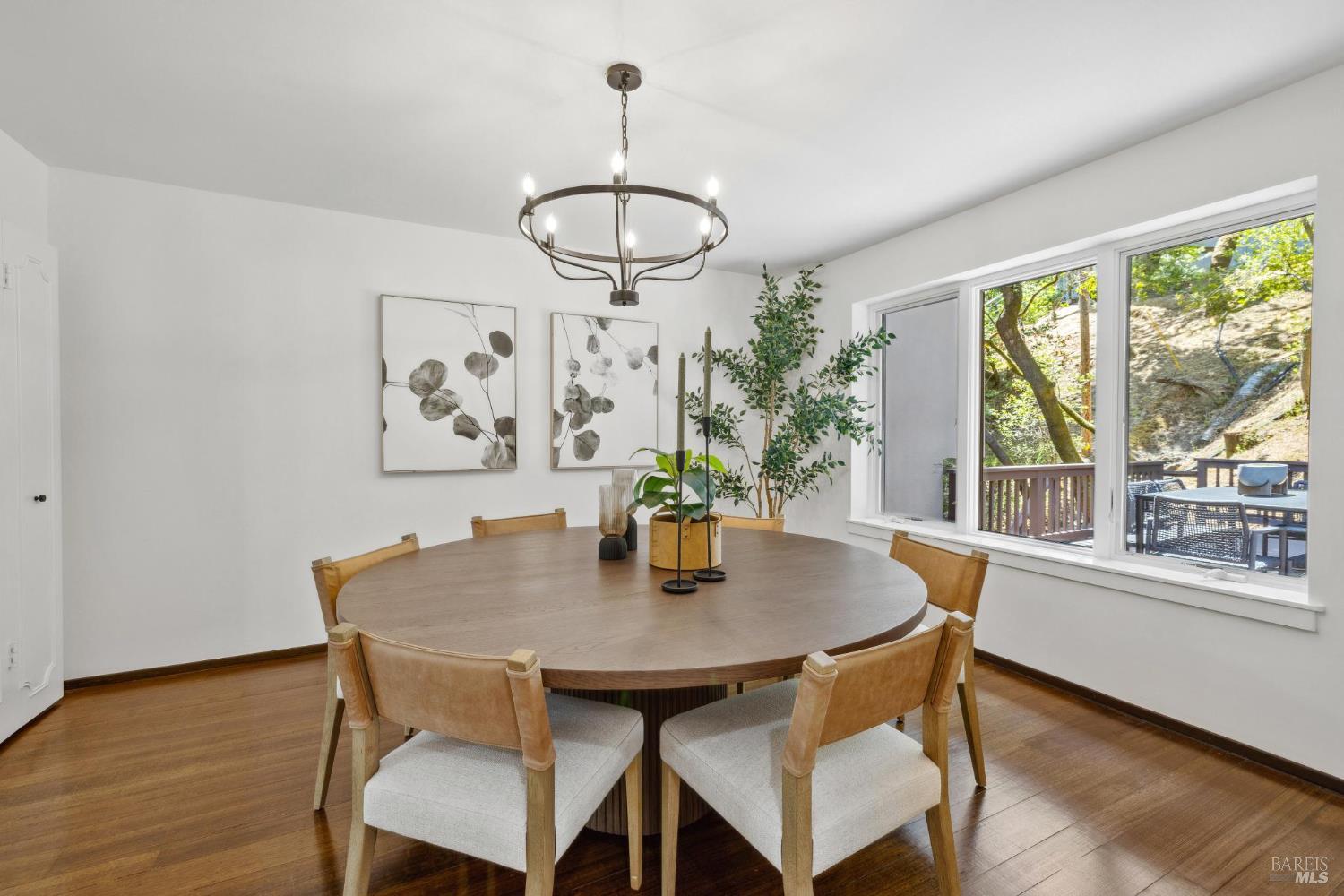 Detail Gallery Image 7 of 59 For 305 N Almenar Dr, Greenbrae,  CA 94904 - 4 Beds | 4 Baths
