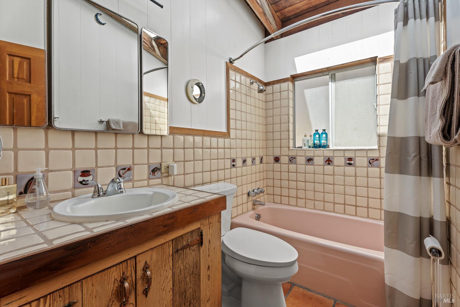 Detail Gallery Image 12 of 52 For 33500 S Highway 1 Unkn, Gualala,  CA 95445 - 3 Beds | 3 Baths