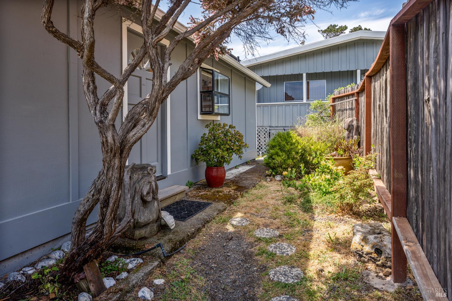 Detail Gallery Image 33 of 52 For 33500 S Highway 1 Unkn, Gualala,  CA 95445 - 3 Beds | 3 Baths