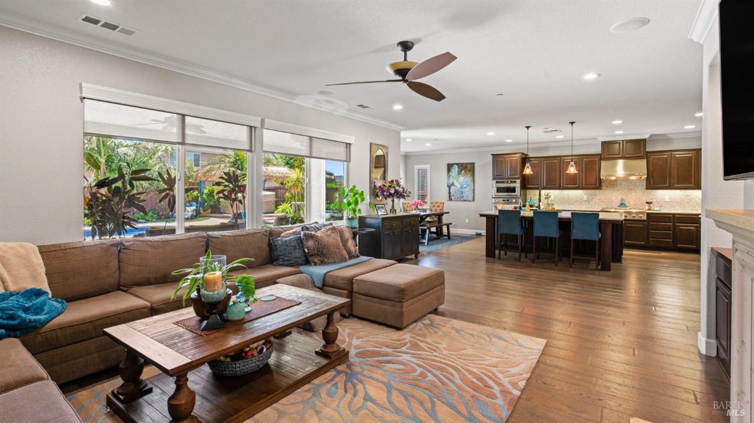 Detail Gallery Image 11 of 99 For 5049 Turnbridge Ct, Vacaville,  CA 95687 - 4 Beds | 3 Baths