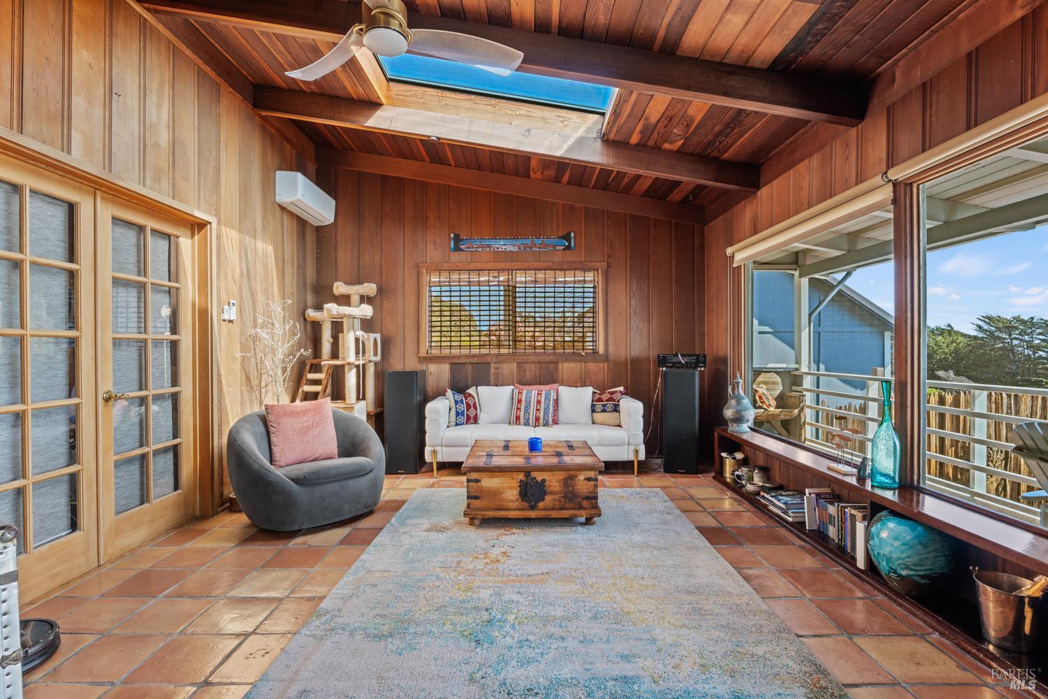 Detail Gallery Image 3 of 52 For 33500 S Highway 1 Unkn, Gualala,  CA 95445 - 3 Beds | 3 Baths