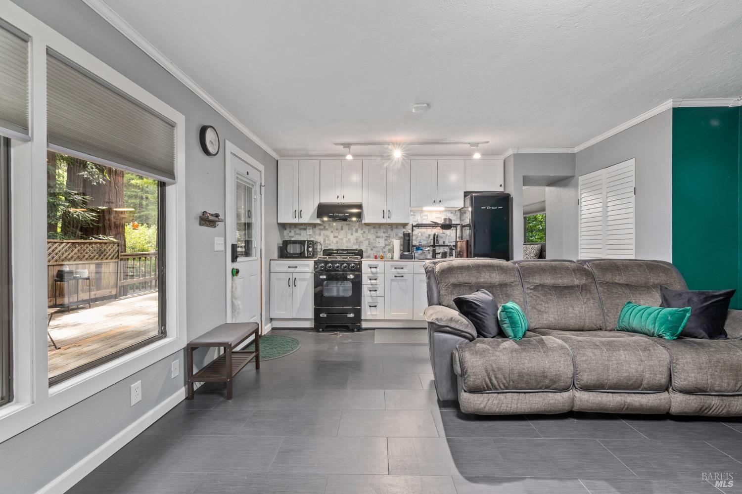 Detail Gallery Image 25 of 89 For 18 Wildwood Ln, Cazadero,  CA 95421 - 4 Beds | 3 Baths
