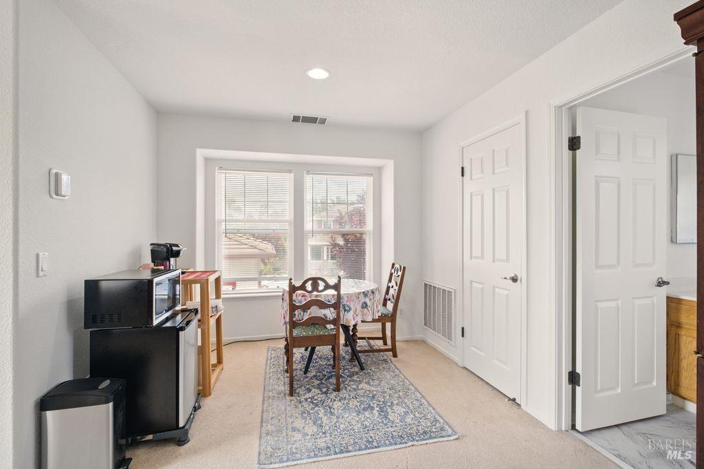 Detail Gallery Image 36 of 41 For 1935 Sestri Ln, Petaluma,  CA 94954 - 4 Beds | 4 Baths