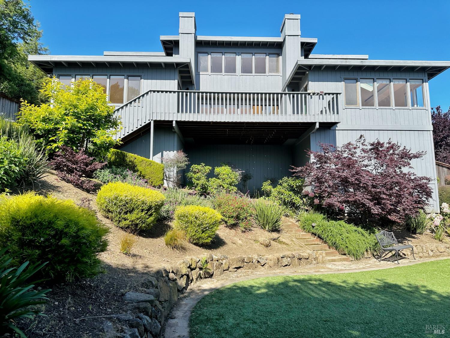 Detail Gallery Image 2 of 84 For 172 Great Circle Dr, Mill Valley,  CA 94941 - 4 Beds | 2/1 Baths