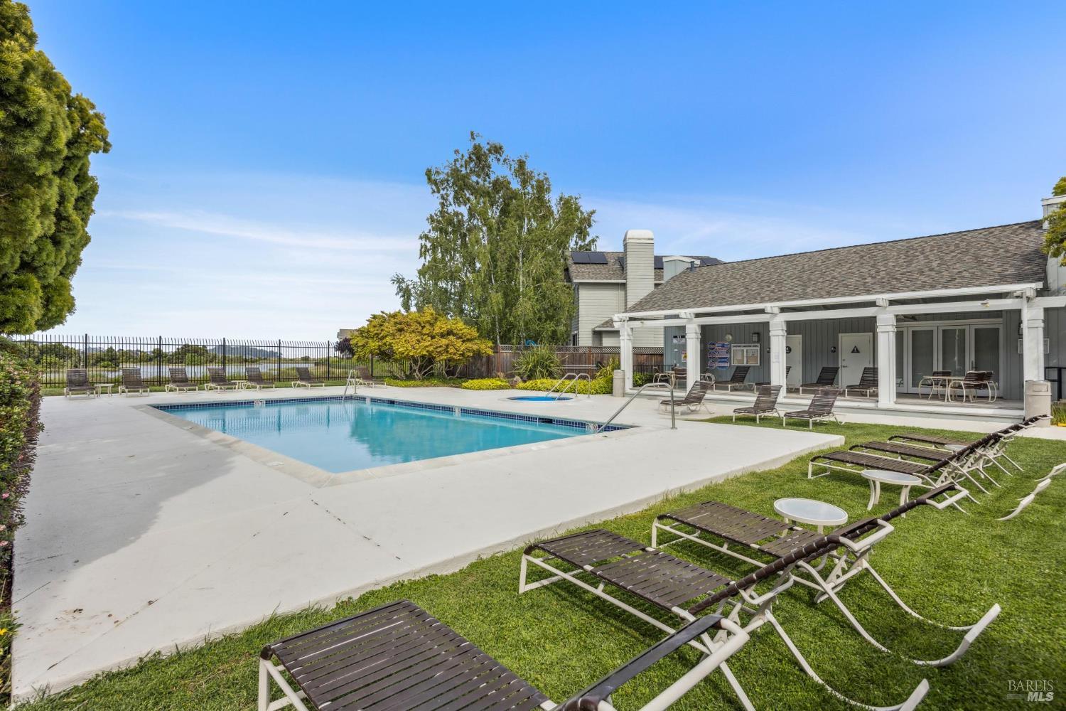 Detail Gallery Image 40 of 55 For 110 Baypoint Dr, San Rafael,  CA 94901 - 4 Beds | 3 Baths