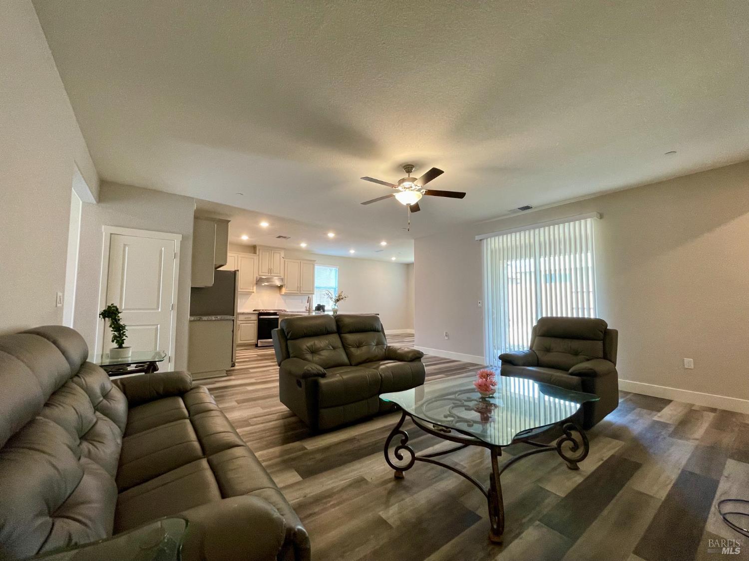 Detail Gallery Image 7 of 33 For 2037 Front Porch Ln, Rio Vista,  CA 94571 - 3 Beds | 2 Baths