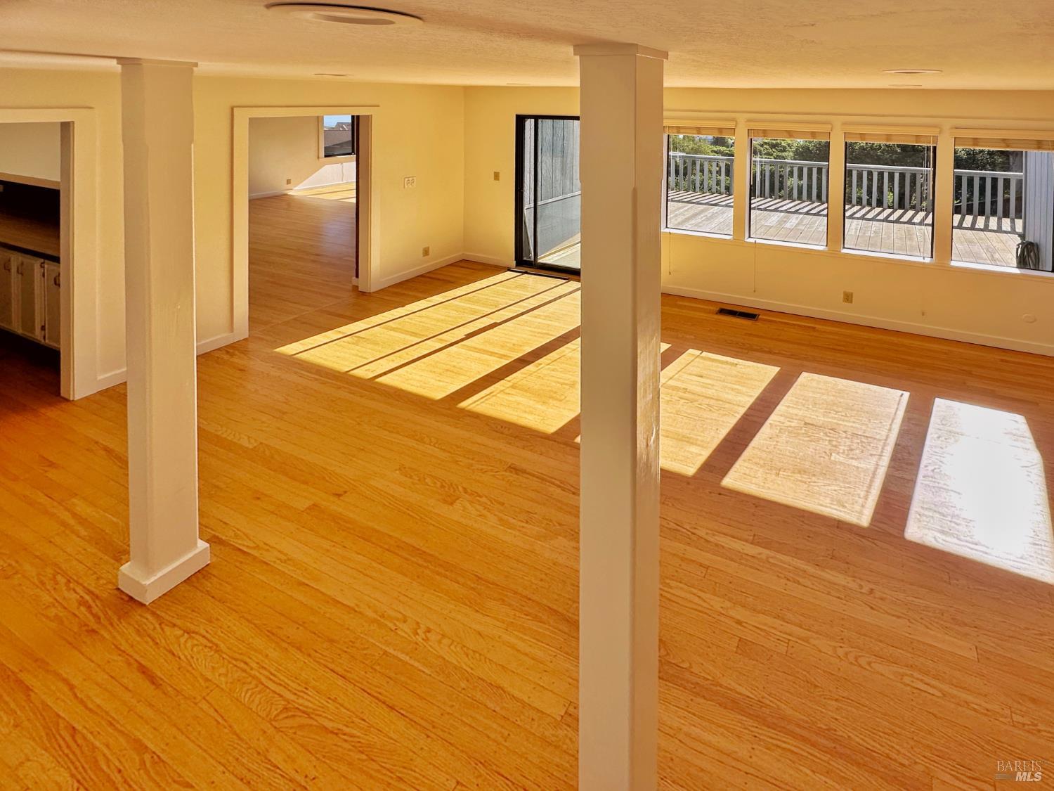 Detail Gallery Image 40 of 84 For 172 Great Circle Dr, Mill Valley,  CA 94941 - 4 Beds | 2/1 Baths