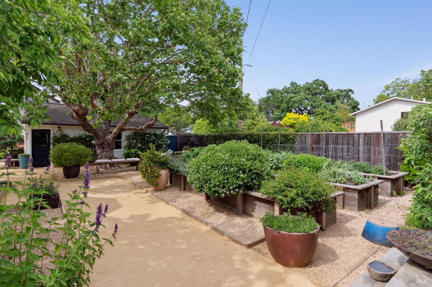 Detail Gallery Image 50 of 97 For 549 Talbot Ave, Santa Rosa,  CA 95405 - 2 Beds | 1/1 Baths