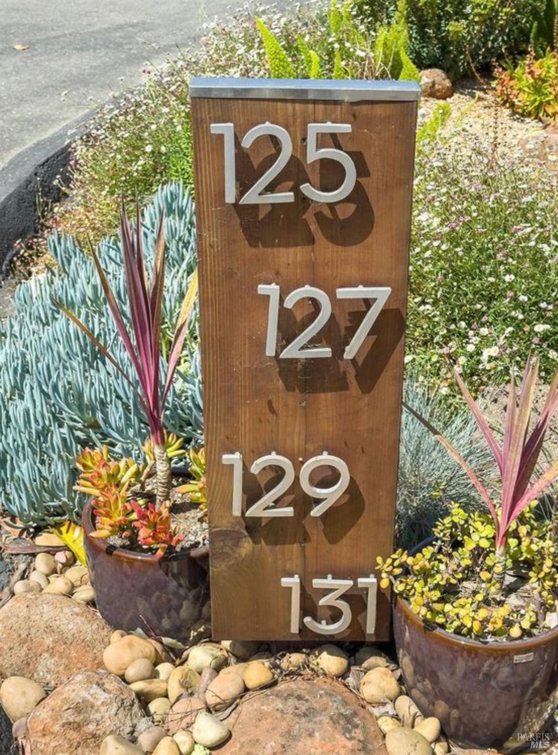 Detail Gallery Image 41 of 49 For 131 Pixley Ave, Corte Madera,  CA 94925 - 2 Beds | 2 Baths