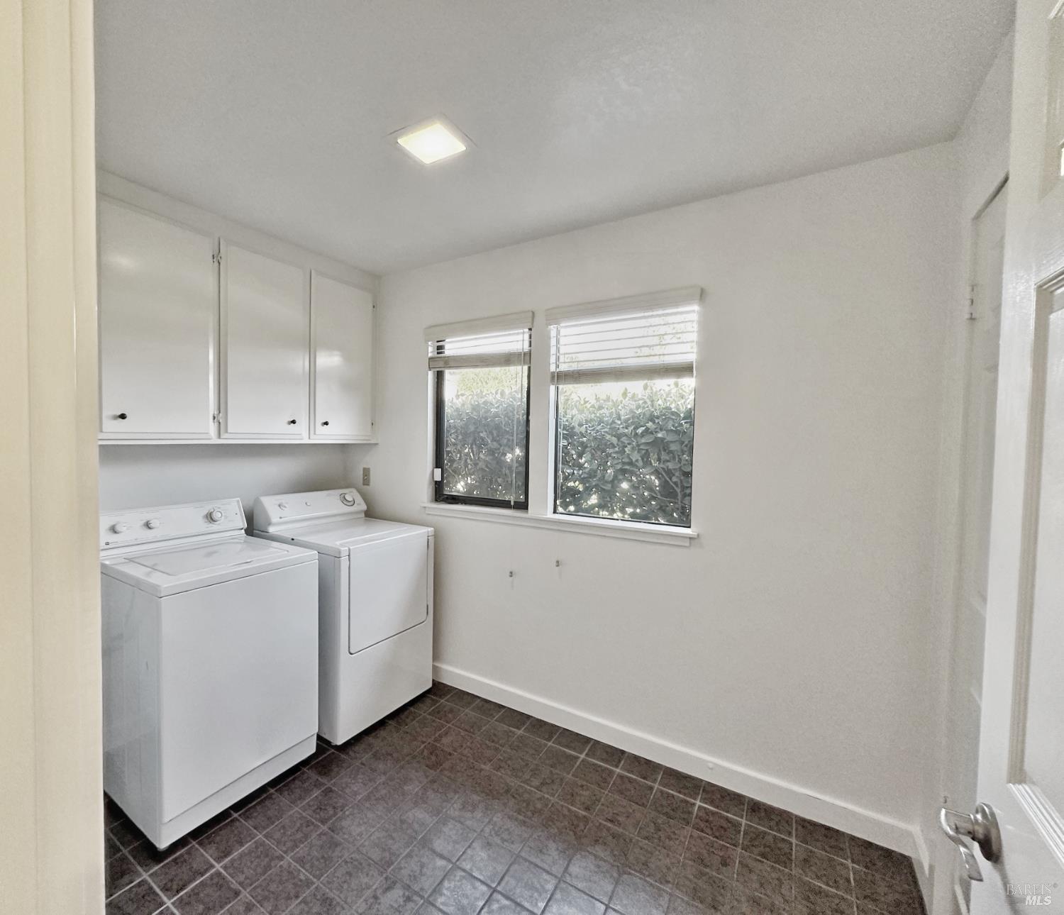 Detail Gallery Image 78 of 84 For 172 Great Circle Dr, Mill Valley,  CA 94941 - 4 Beds | 2/1 Baths